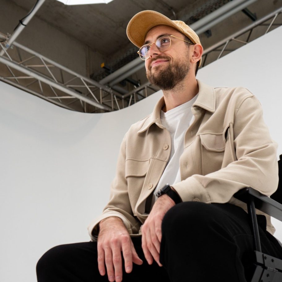 Behind The Scenes für Flo